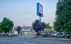 Motel 6 Salem Or